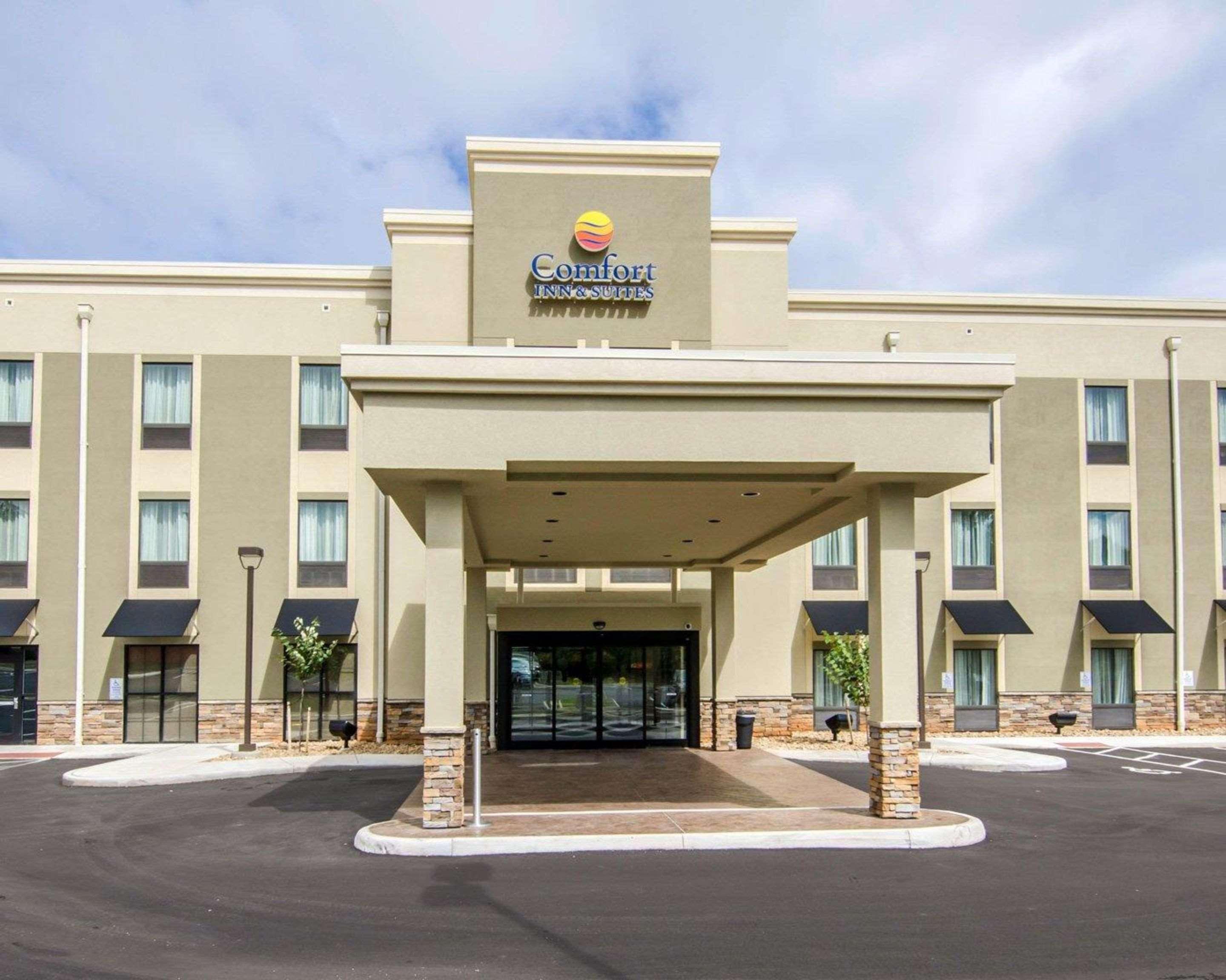 Comfort Inn & Suites Lynchburg Airport - University Area Kültér fotó