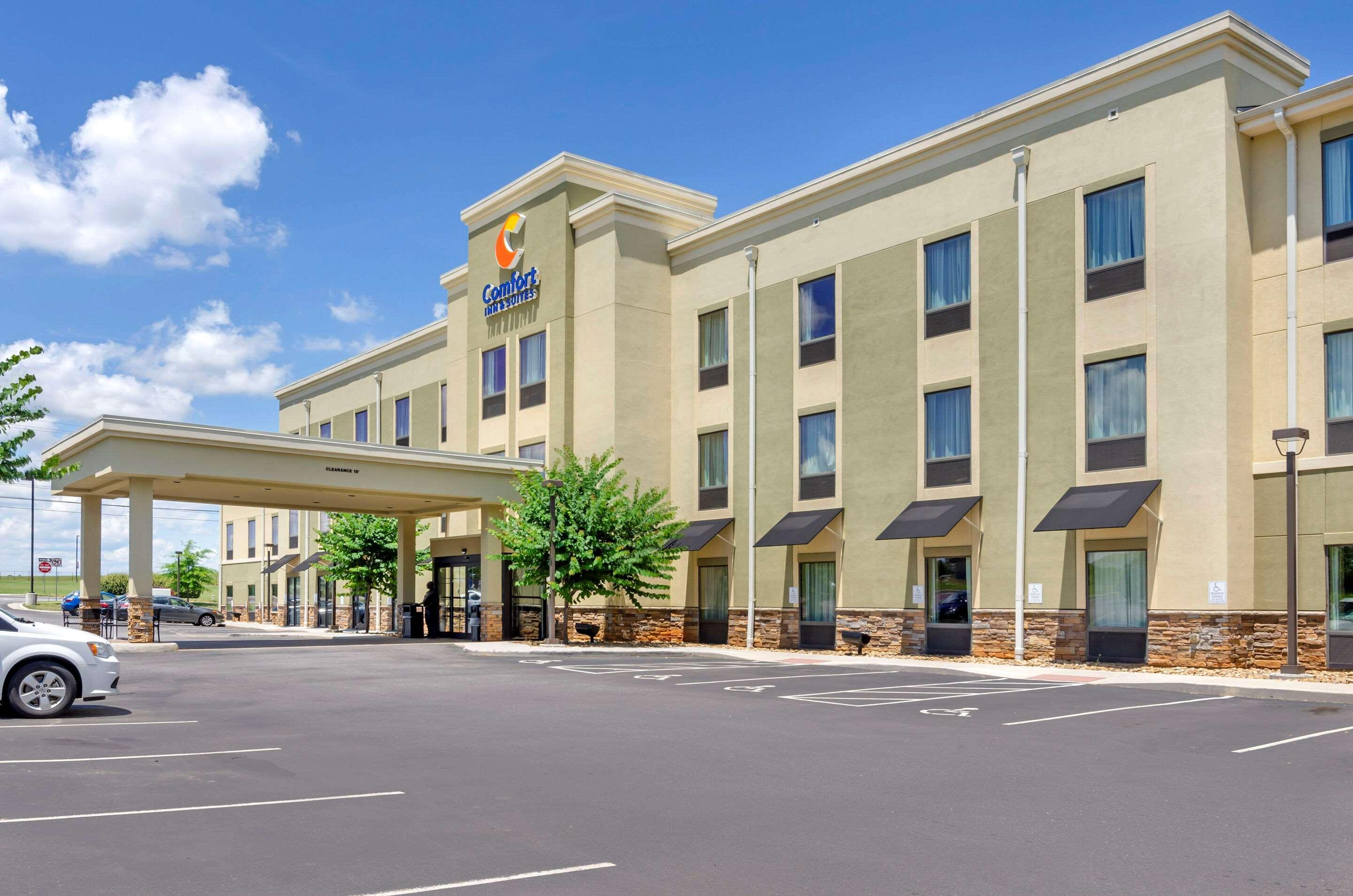 Comfort Inn & Suites Lynchburg Airport - University Area Kültér fotó